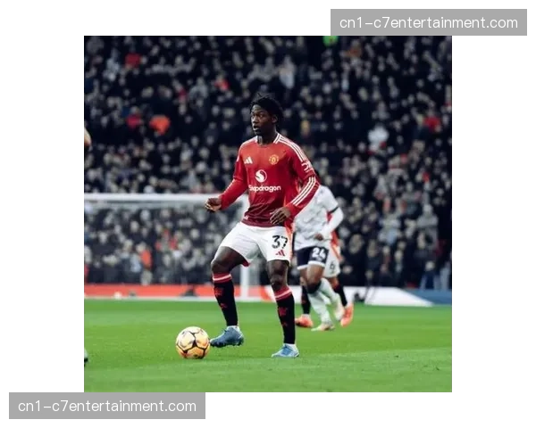 曼联拉门斯门将位置表现合格，但难阻防线整体崩盘